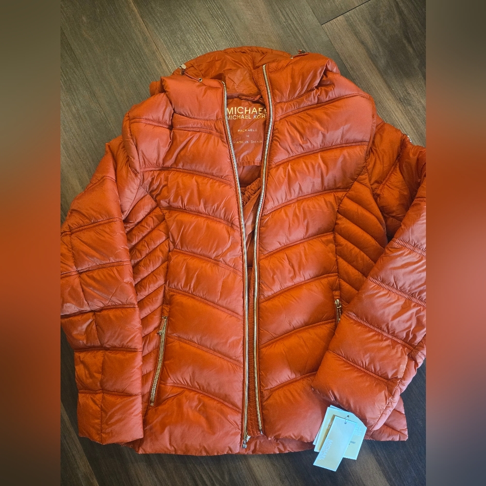 NWT Michael Kors Women's Orange Puffer Jacket